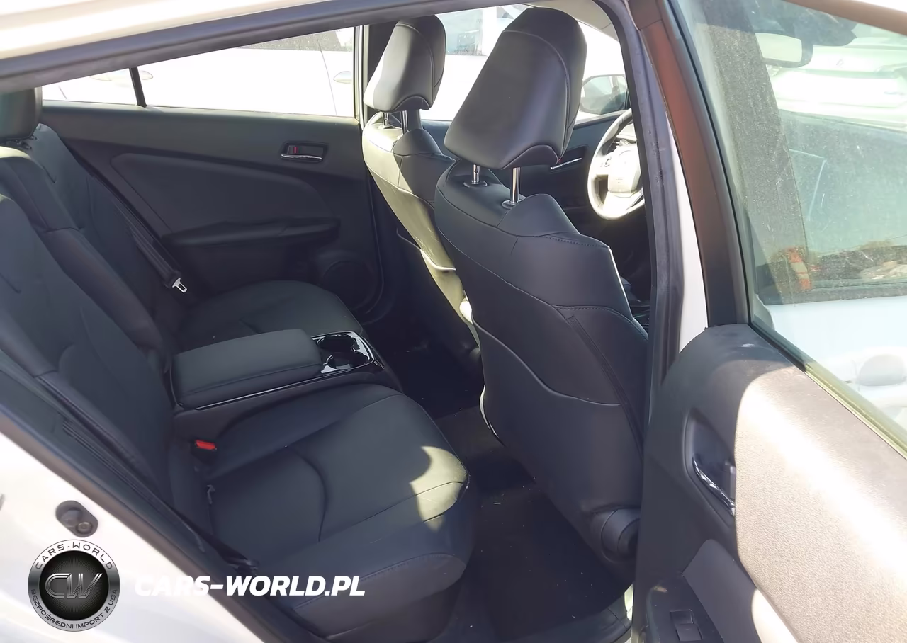 2019 Toyota Prius Prime Advanced VIN:JTDKARFP5K3116522 - 8
