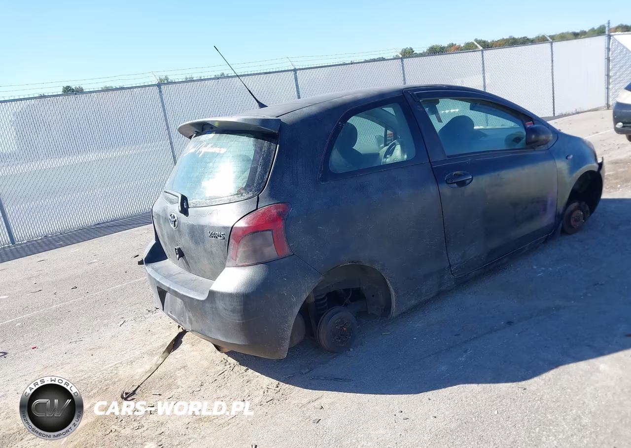 2007 Toyota Yaris VIN:JTDJT923X75079326 - 4