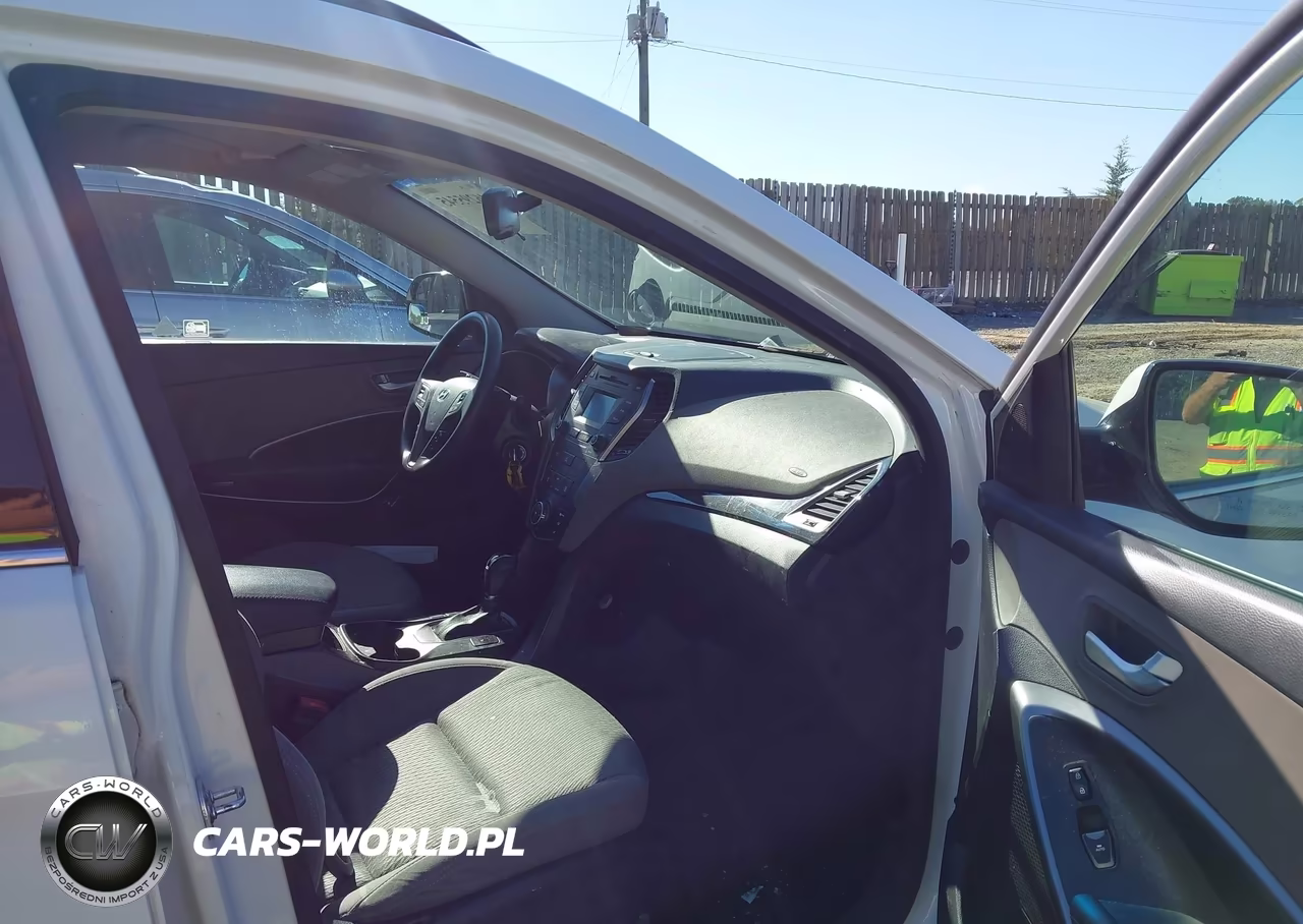 2016 Hyundai Santa Fe Se VIN:KM8SM4HF1GU158651 - 5