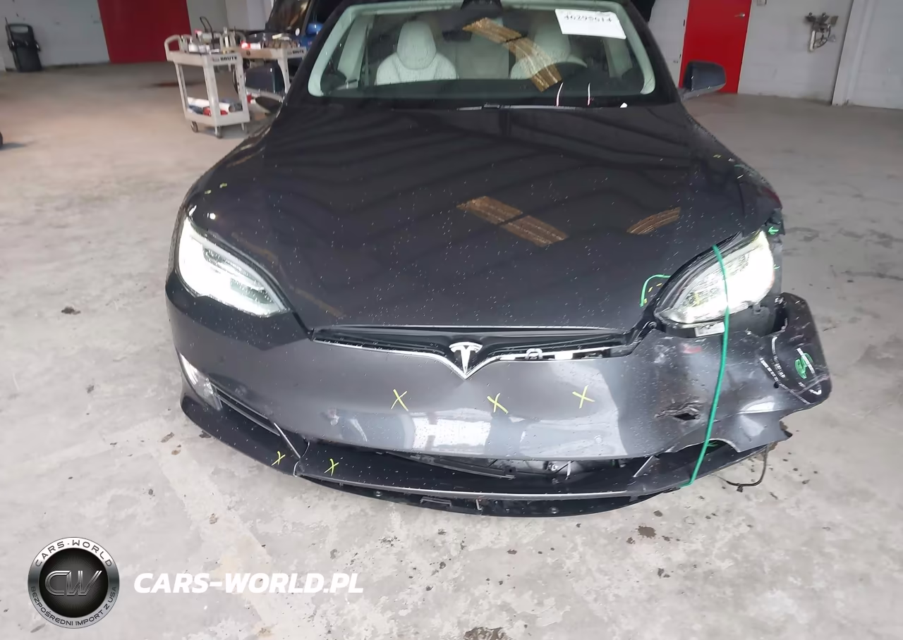 2018 Tesla Model S 100D-75D-P100D VIN:5YJSA1E28JF297043 - 19