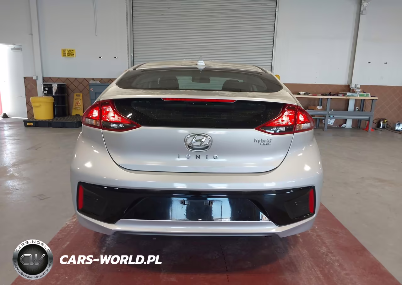 2018 Hyundai Ioniq Hybrid Blue VIN:KMHC65LC0JU076595 - 14