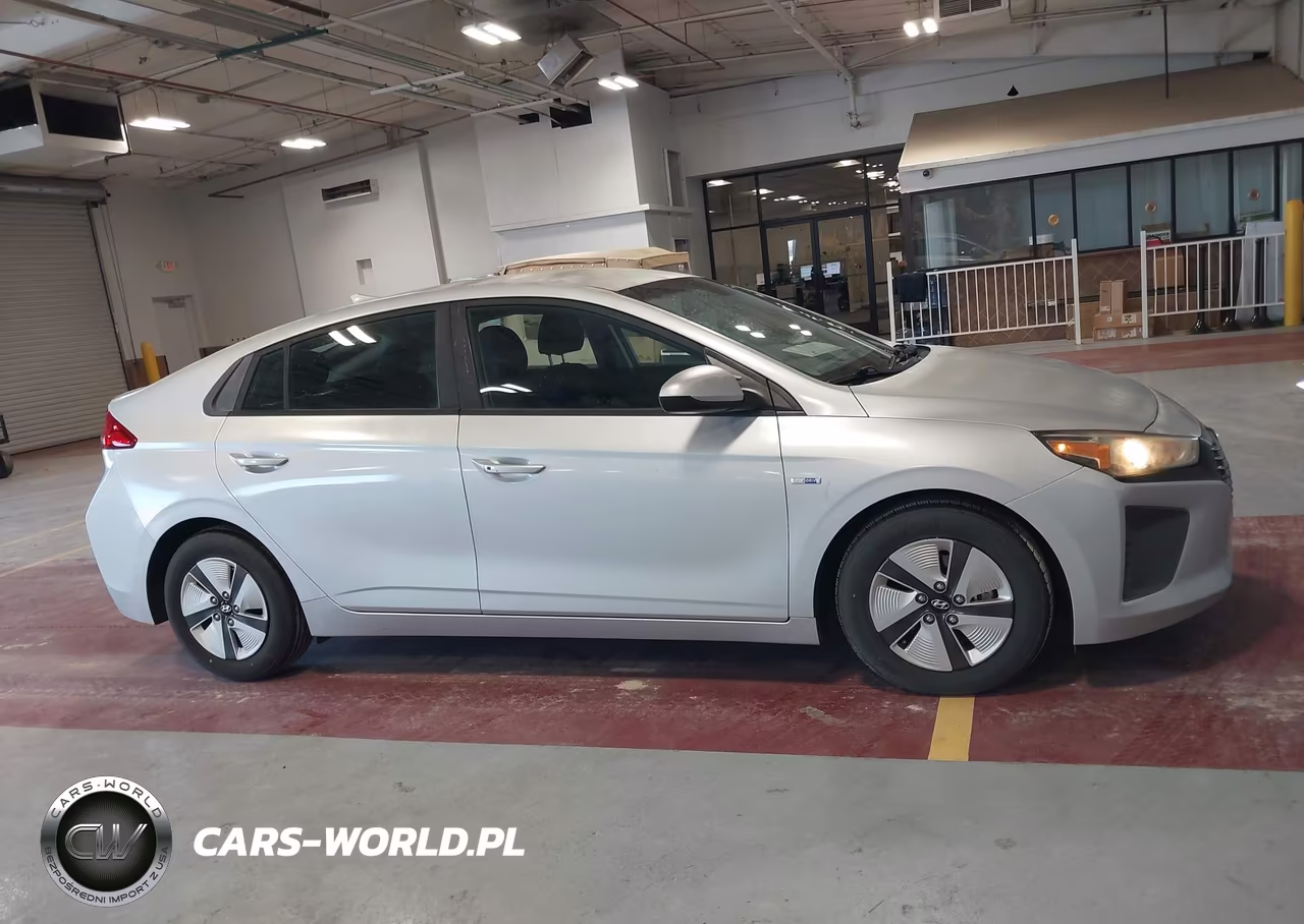 2018 Hyundai Ioniq Hybrid Blue VIN:KMHC65LC0JU076595 - 16