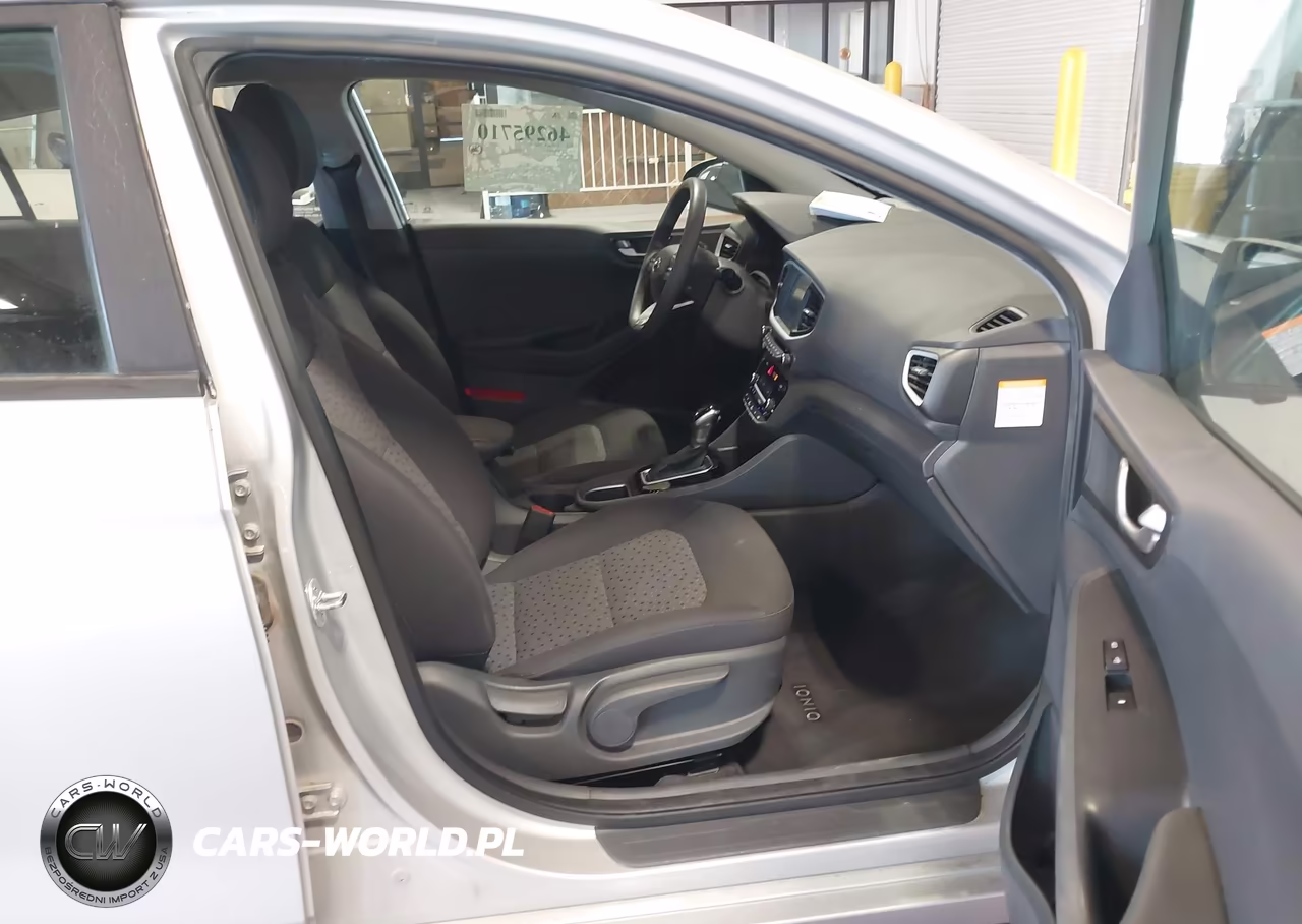 2018 Hyundai Ioniq Hybrid Blue VIN:KMHC65LC0JU076595 - 5