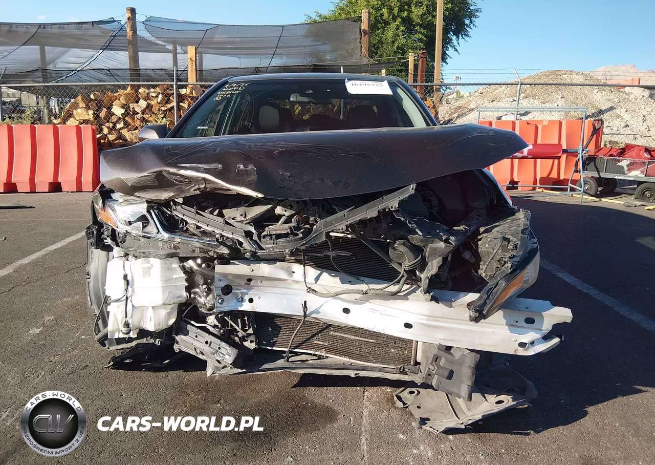 2018 Toyota Camry Le VIN:JTNB11HK2J3046880 - 13