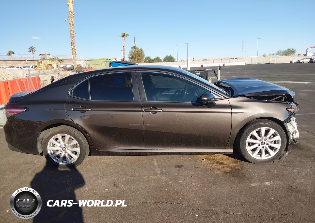 2018 Toyota Camry Le VIN:JTNB11HK2J3046880 - 14