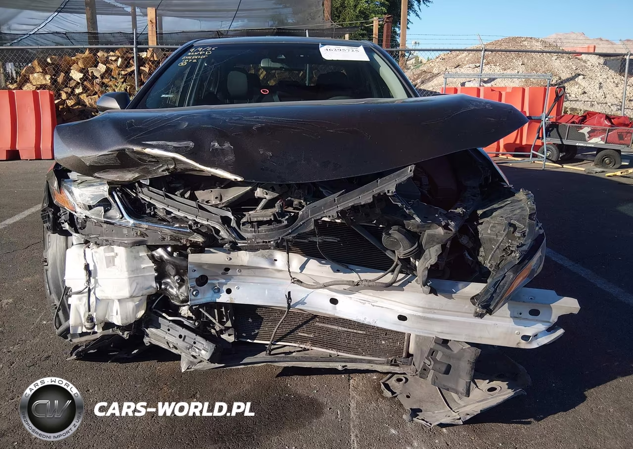 2018 Toyota Camry Le VIN:JTNB11HK2J3046880 - 6