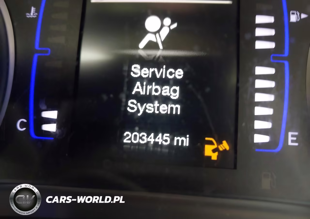 2015 Chrysler 200 Limited VIN:1C3CCCAB5FN721324 - 16