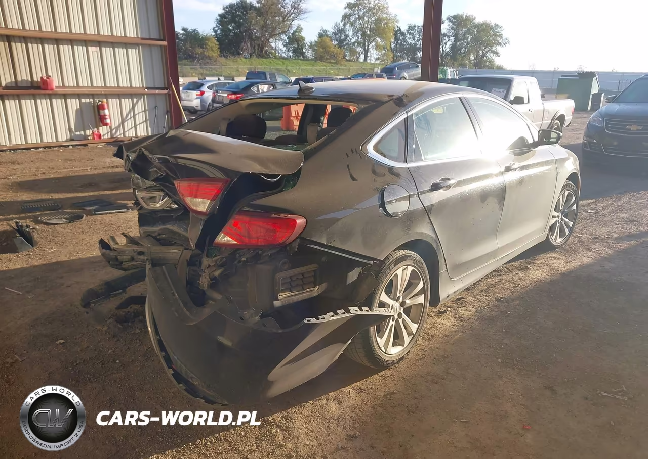 2015 Chrysler 200 Limited VIN:1C3CCCAB5FN721324 - 4
