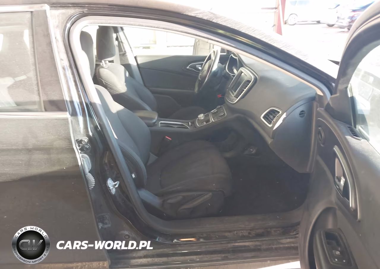 2015 Chrysler 200 Limited VIN:1C3CCCAB5FN721324 - 5