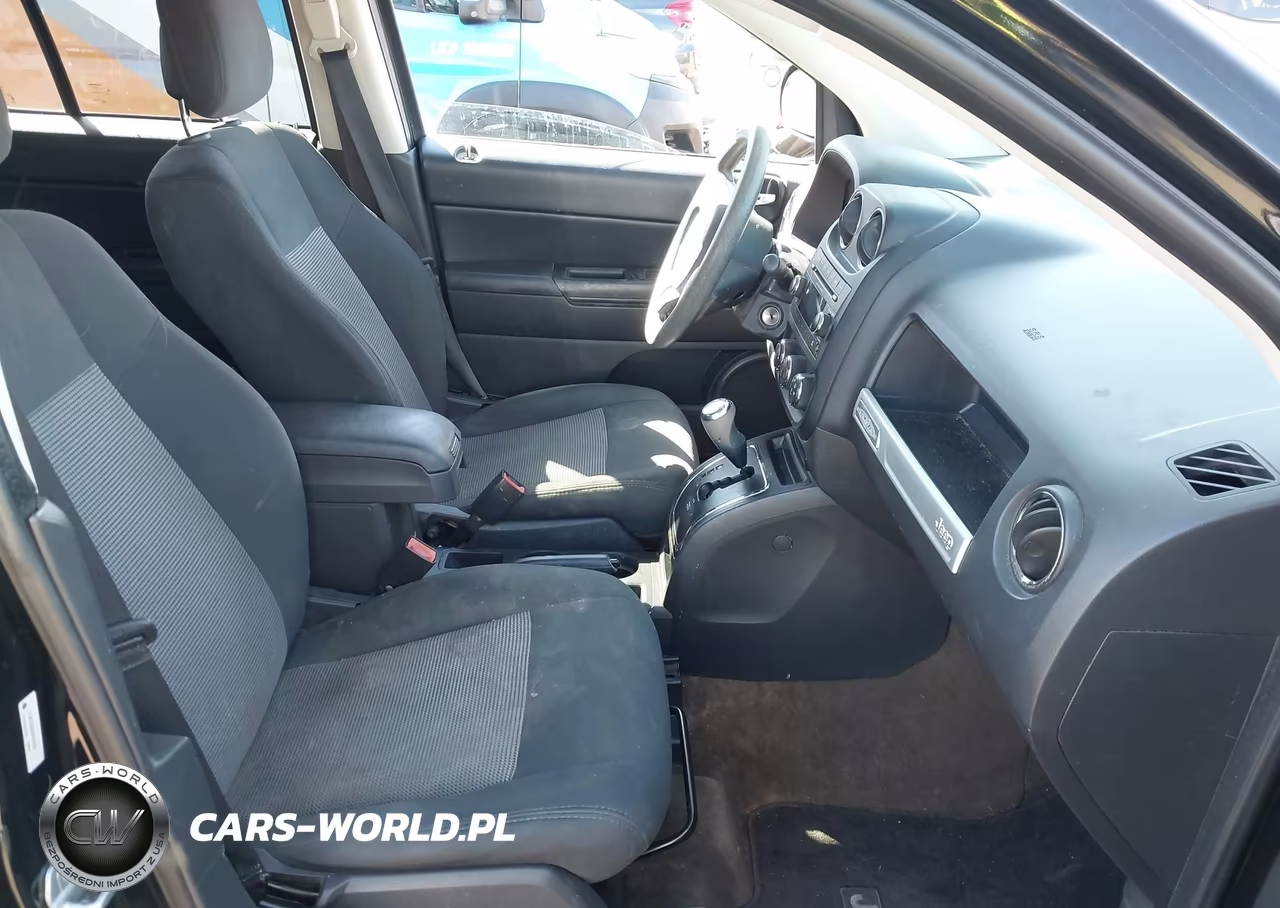 2014 Jeep Compass Sport VIN:1C4NJCBA8ED843180 - 5