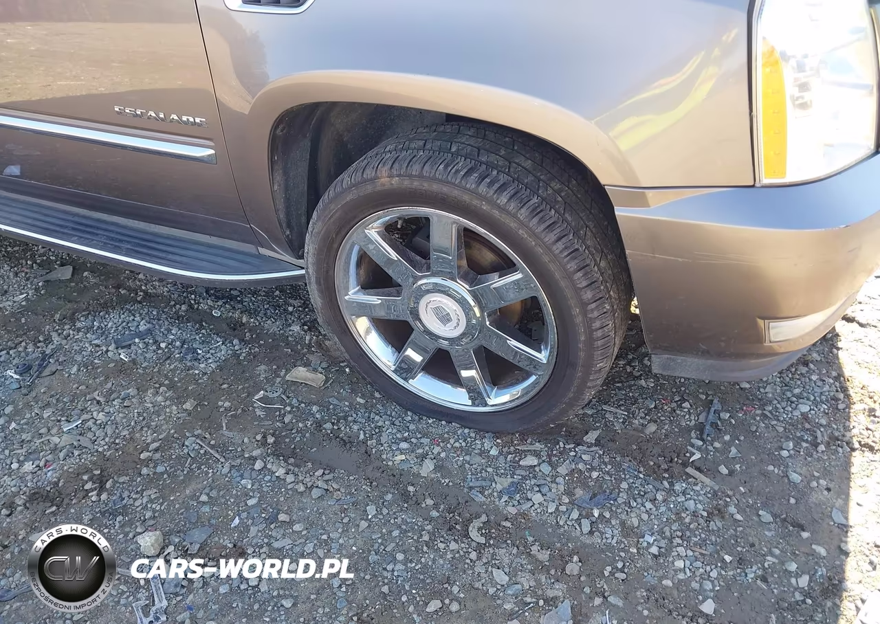 2011 Cadillac Escalade Standard VIN:1GYS3AEF2BR396539 - 6