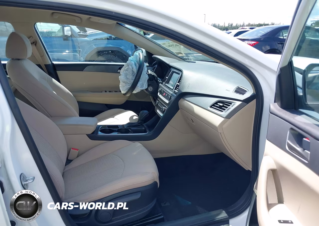 2019 Hyundai Sonata Se VIN:5NPE24AF2KH768837 - 5
