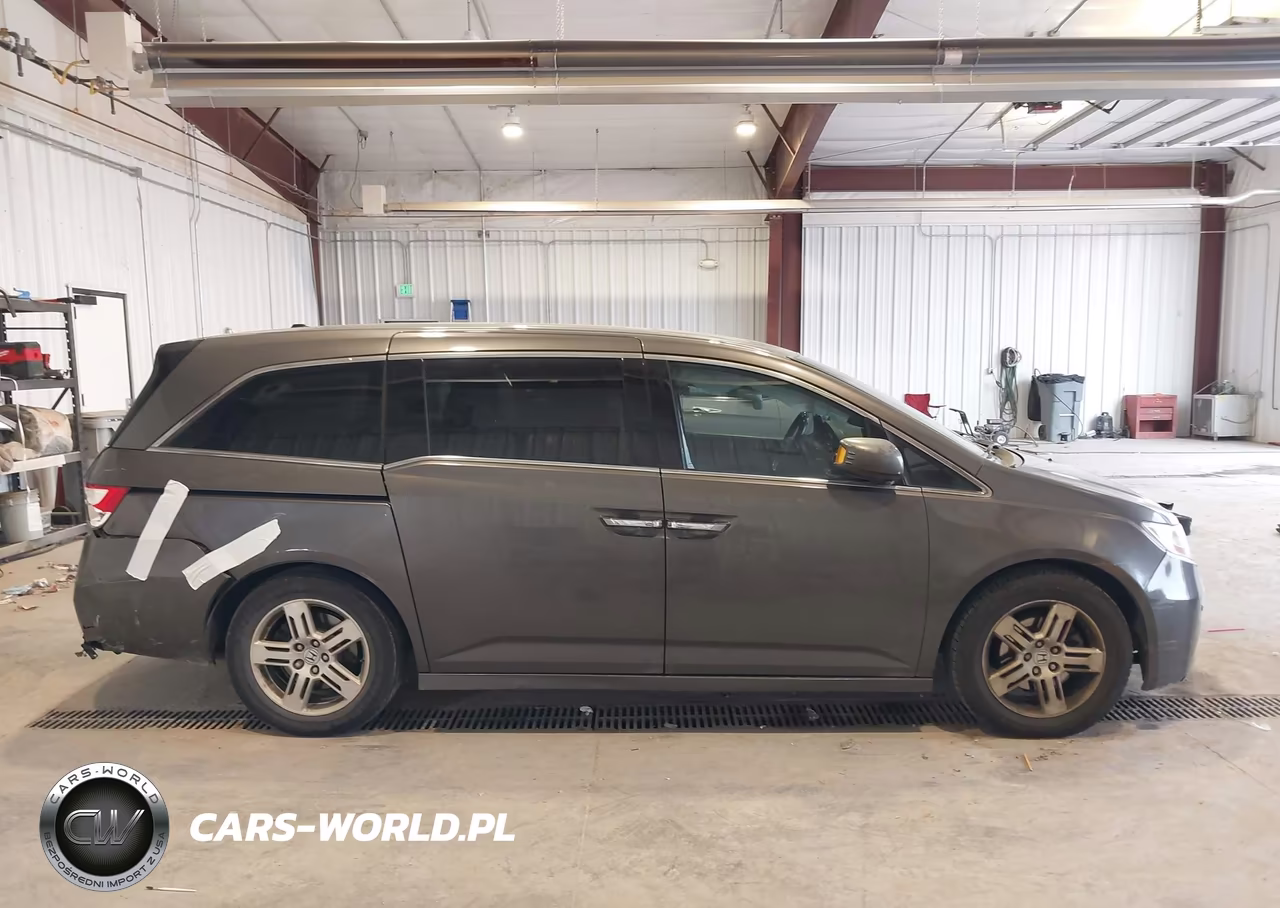 2013 Honda Odyssey Touring-Touring Elite VIN:5FNRL5H99DB027154 - 14