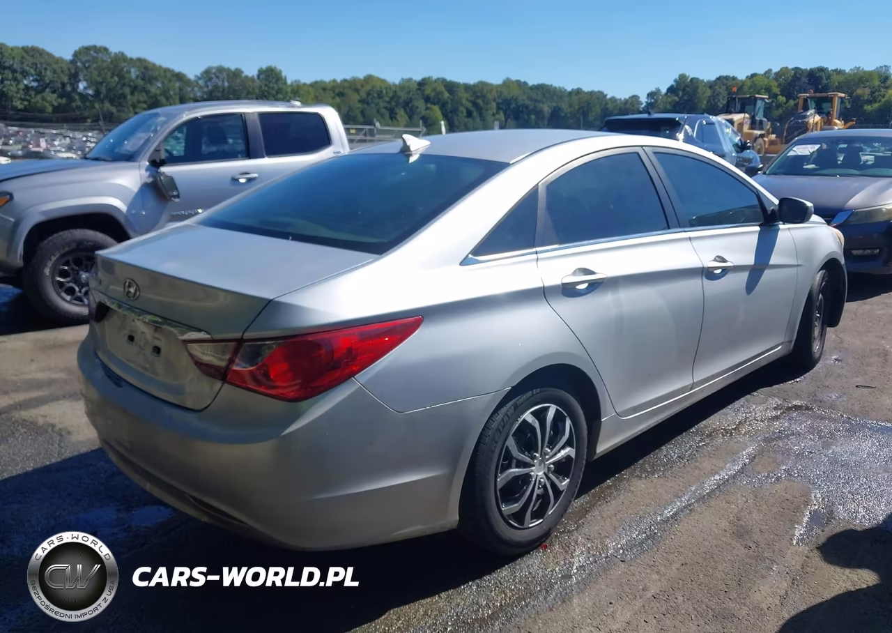 2013 Hyundai Sonata Gls VIN:5NPEB4AC0DH585073 - 4