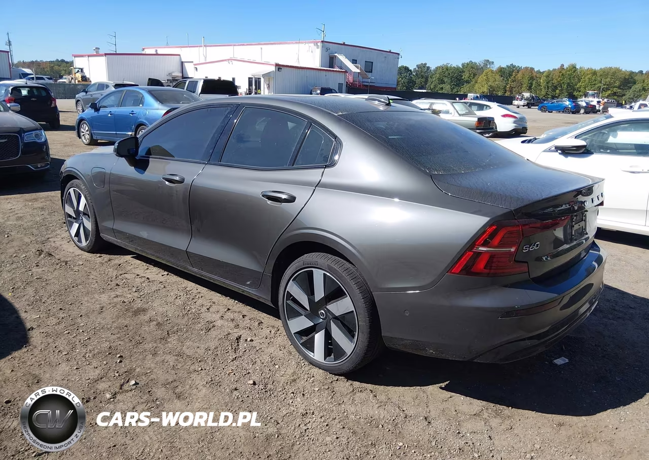 2024 Volvo S60 Recharge Plug-In Hybrid T8 Plus Dark Theme VIN:7JRH60FL3RG321992 - 3