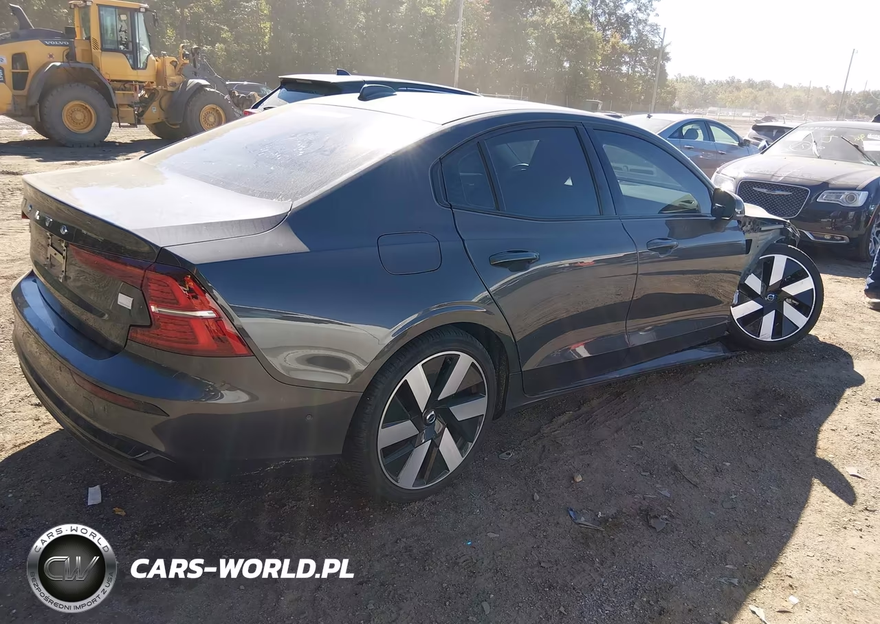 2024 Volvo S60 Recharge Plug-In Hybrid T8 Plus Dark Theme VIN:7JRH60FL3RG321992 - 4