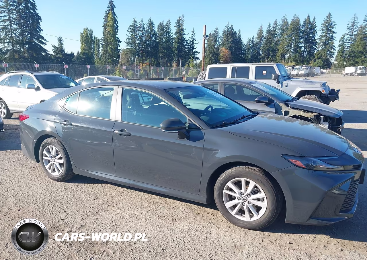 2026 Toyota Camry Le VIN:4T1DAACK4TU265580 - 13