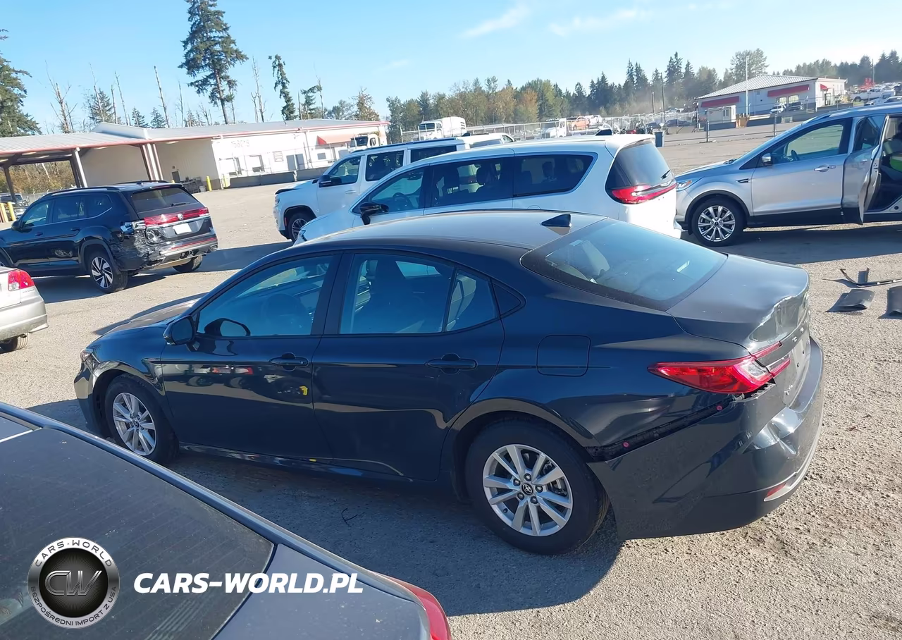 2026 Toyota Camry Le VIN:4T1DAACK4TU265580 - 14
