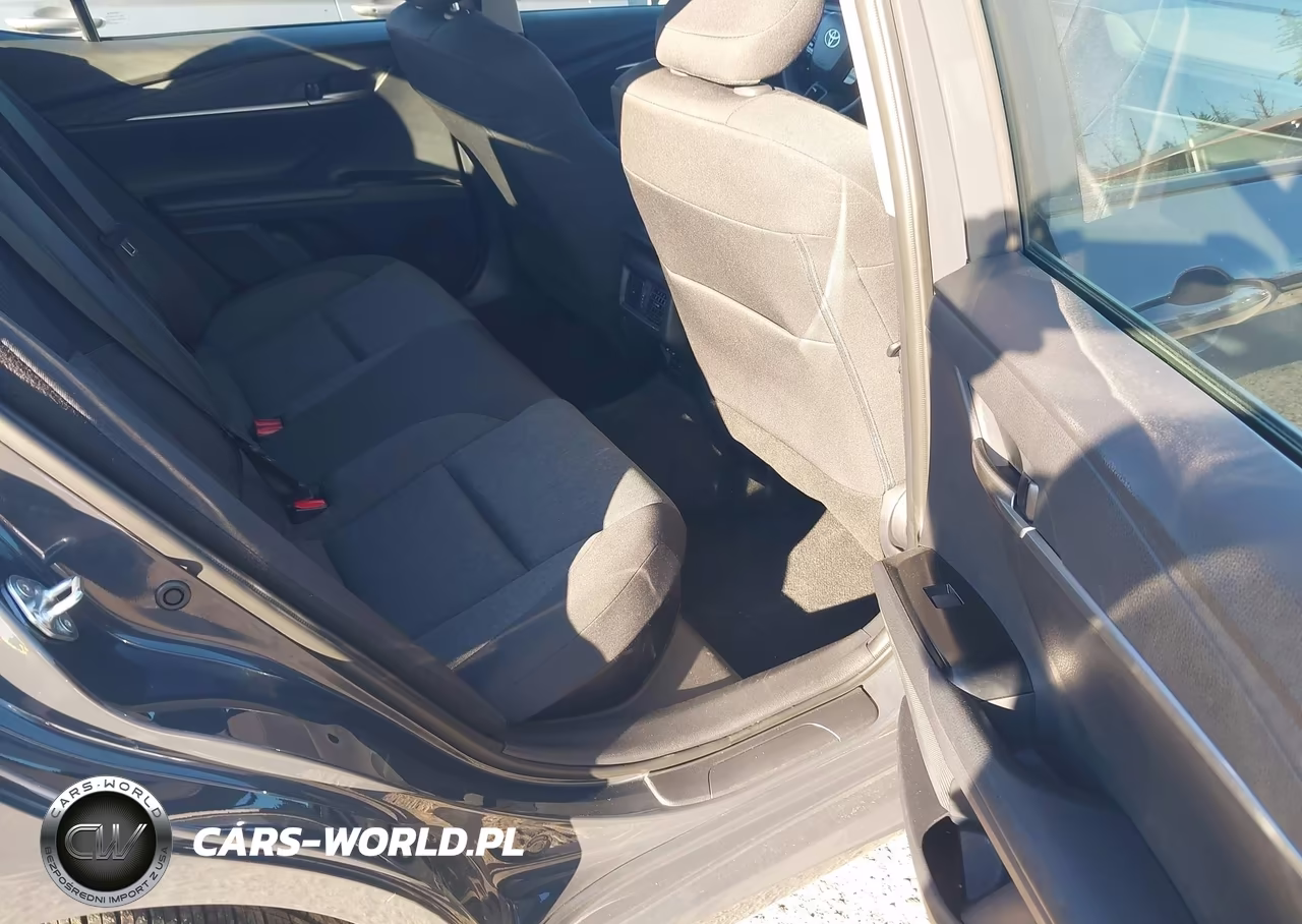 2026 Toyota Camry Le VIN:4T1DAACK4TU265580 - 8