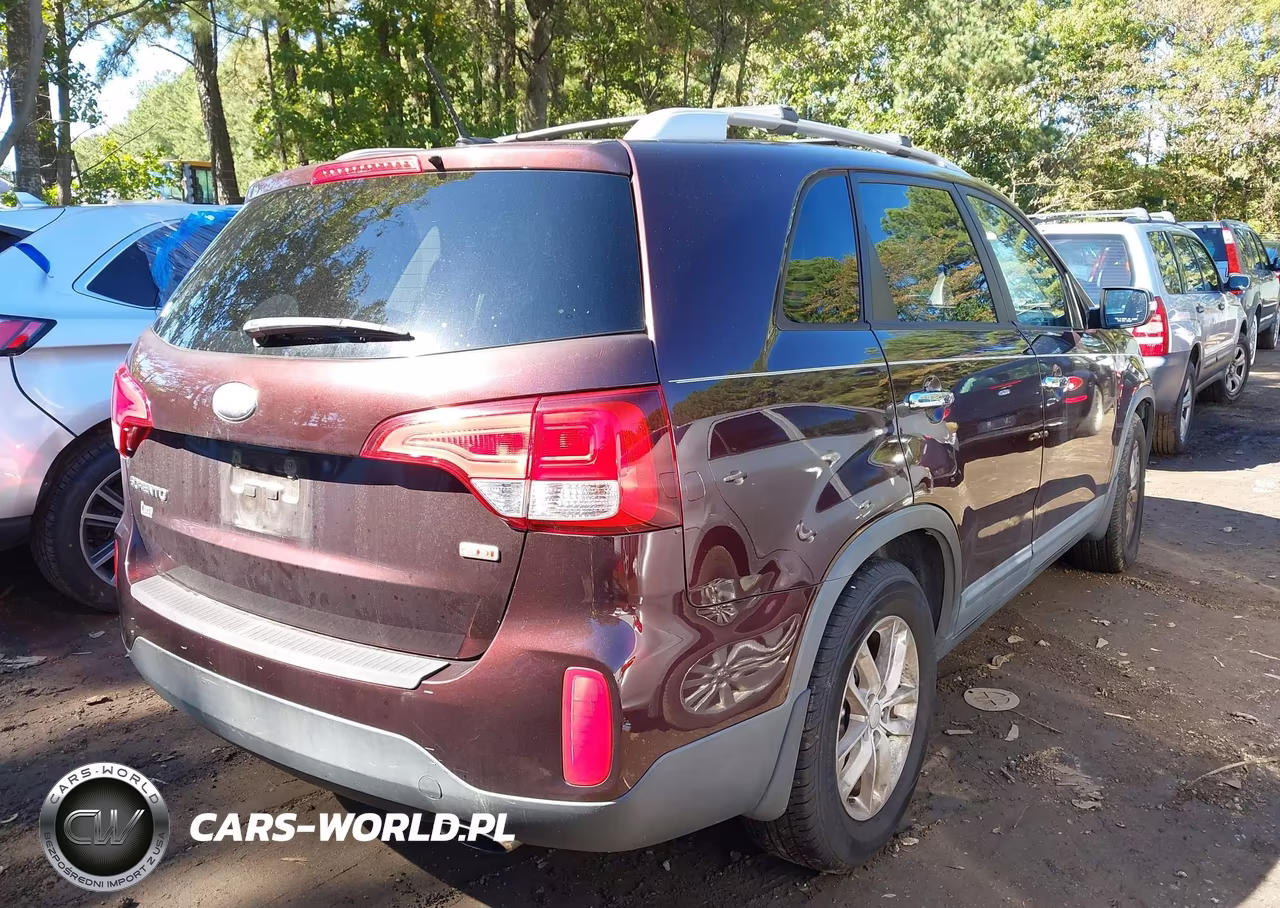 2014 Kia Sorento Lx V6 VIN:5XYKT4A79EG449584 - 4