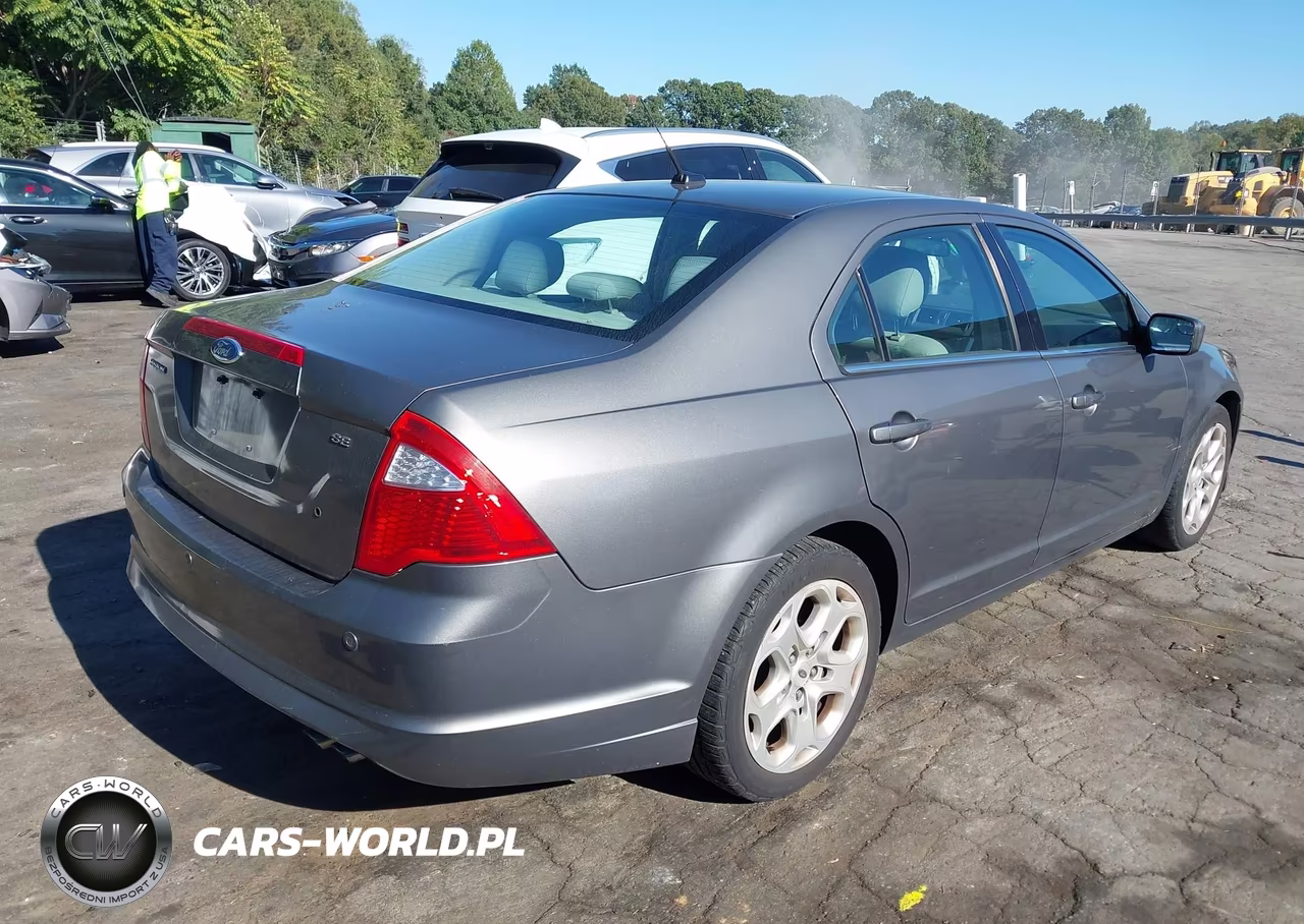 2011 Ford Fusion Se VIN:3FAHP0HA5BR305370 - 4