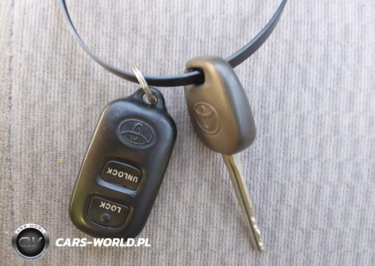 2005 Toyota Corolla Le VIN:1NXBR32E75Z483328 - 11
