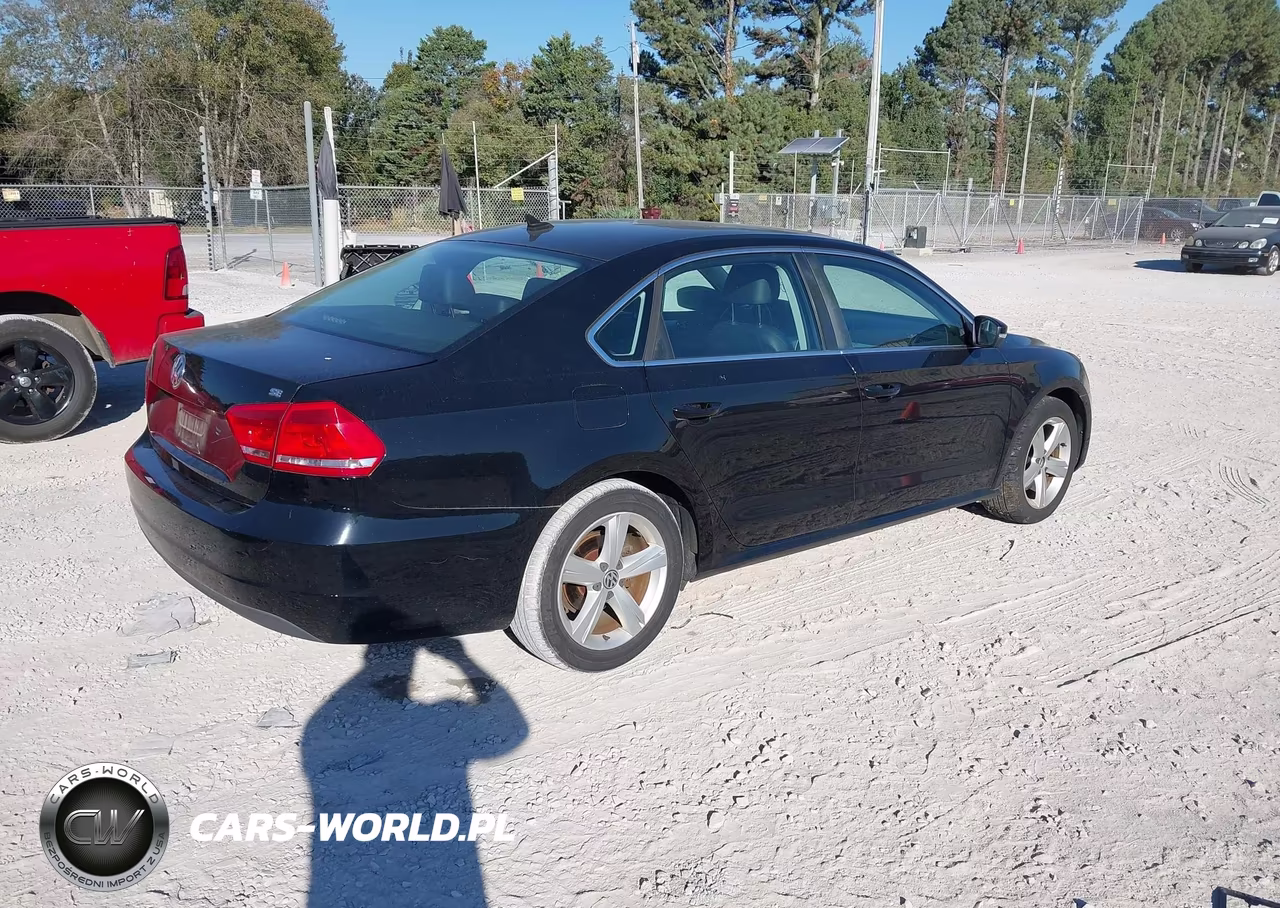 2013 Volkswagen Passat VIN:1VWBH7A35DC009233 - 4