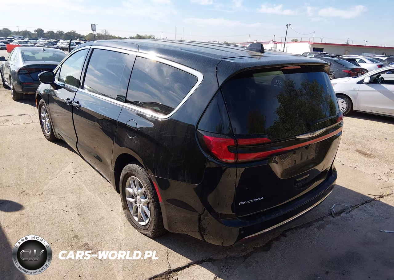 2026 Chrysler Pacifica Select VIN:2C4RC1BG5TR185235 - 3