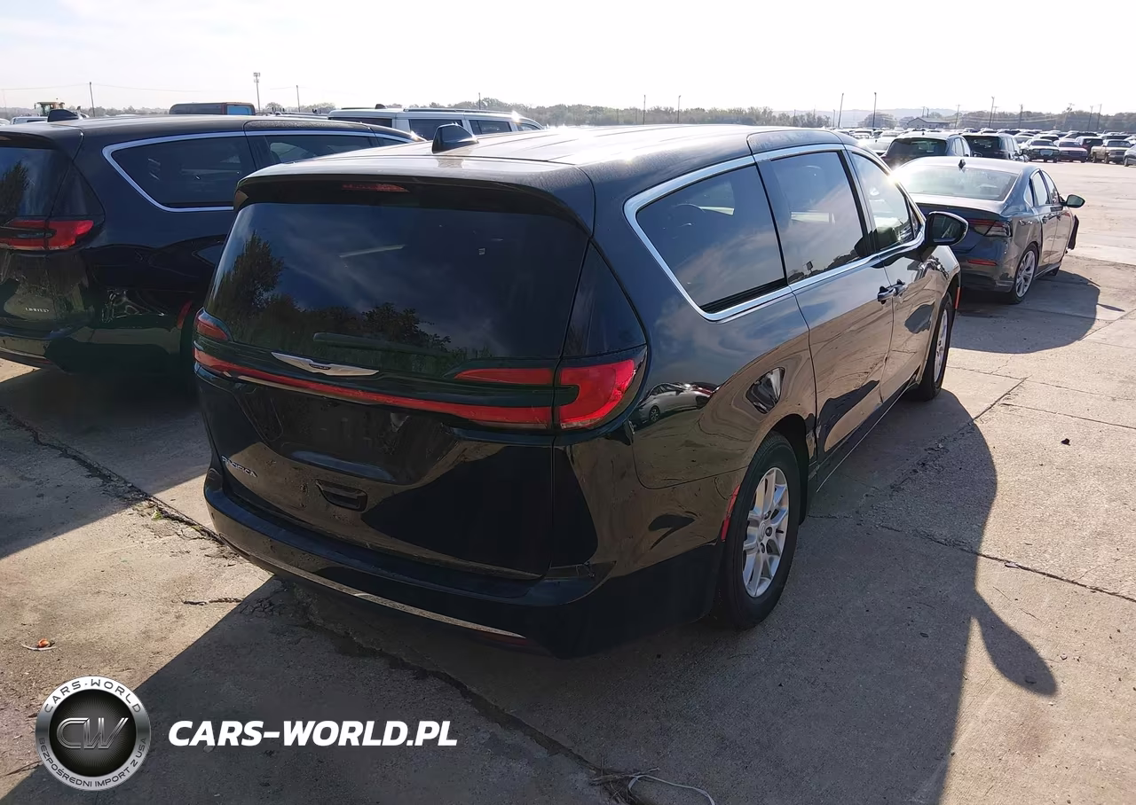 2026 Chrysler Pacifica Select VIN:2C4RC1BG5TR185235 - 4