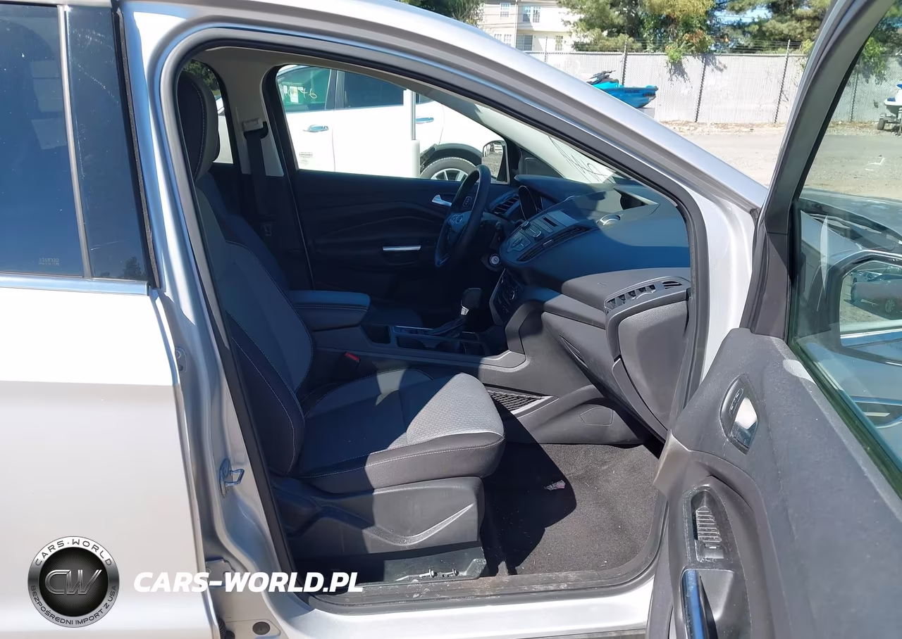 2017 Ford Escape Se VIN:1FMCU9GDXHUF00469 - 5
