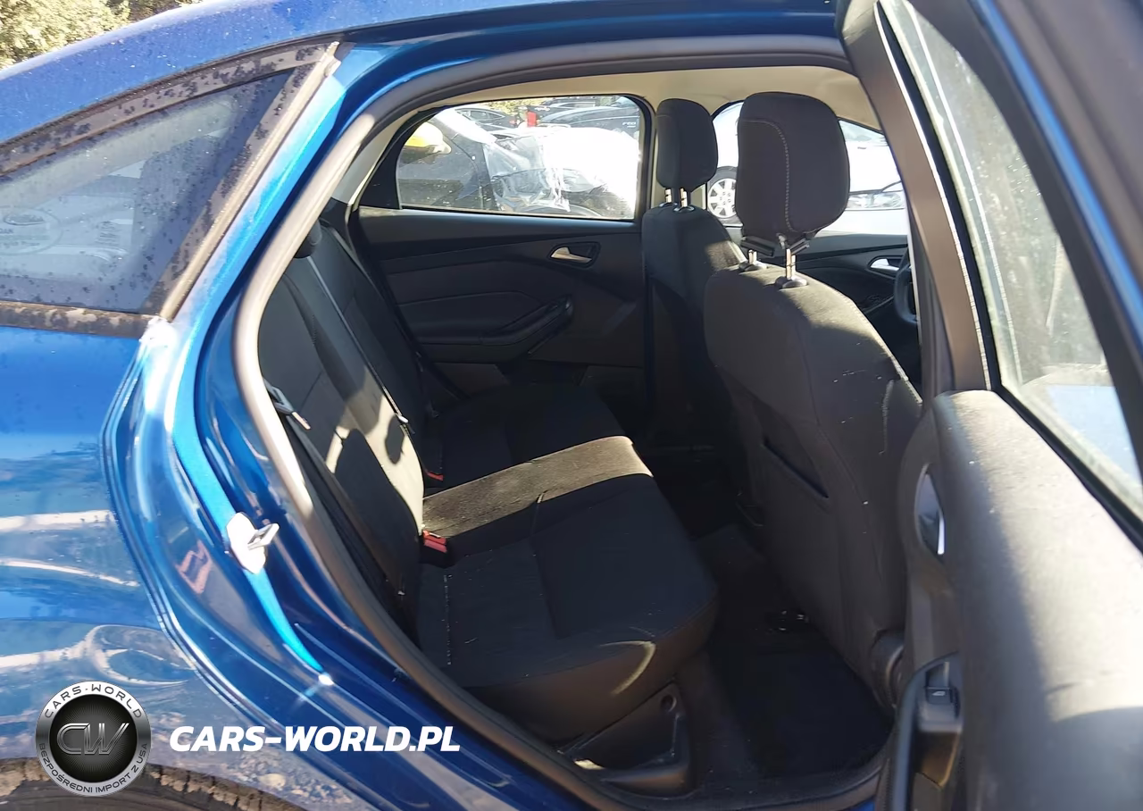 2018 Ford Focus Se VIN:1FADP3F27JL285244 - 8