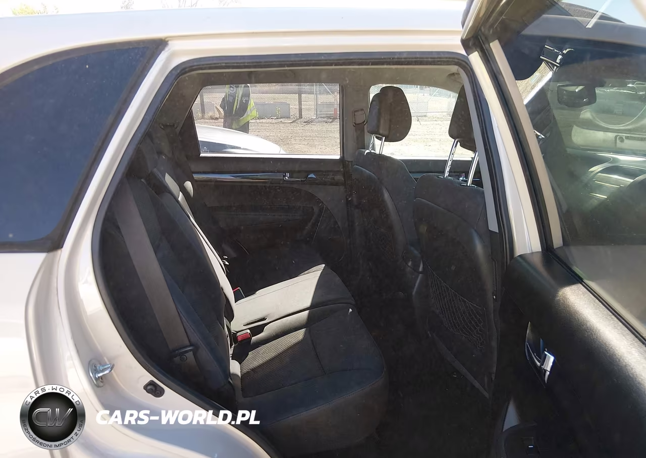 2011 Kia Sorento Lx VIN:5XYKT3A1XBG115260 - 8