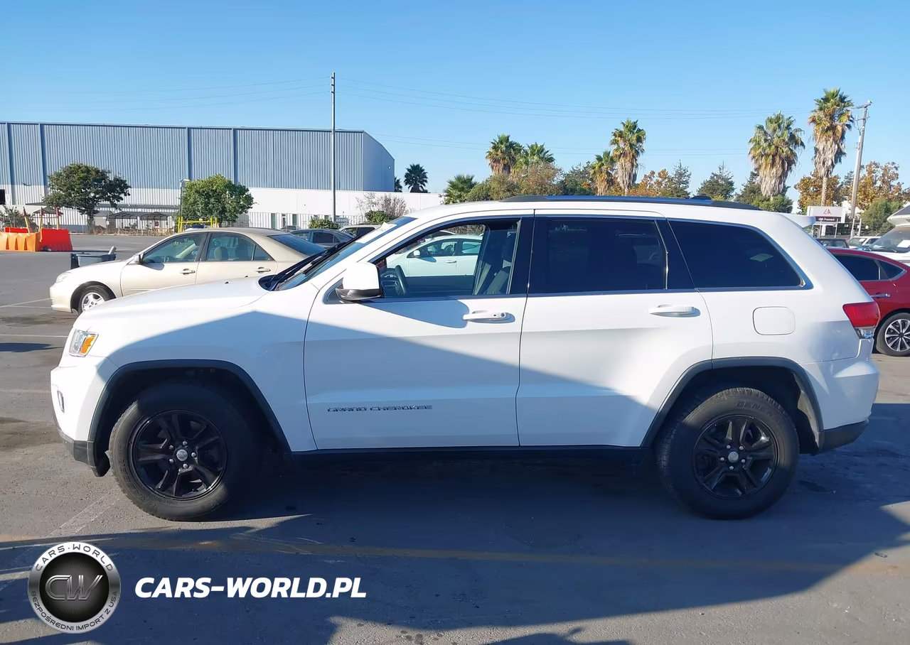 2014 Jeep Grand Cherokee Laredo VIN:1C4RJFAG8EC109394 - 14