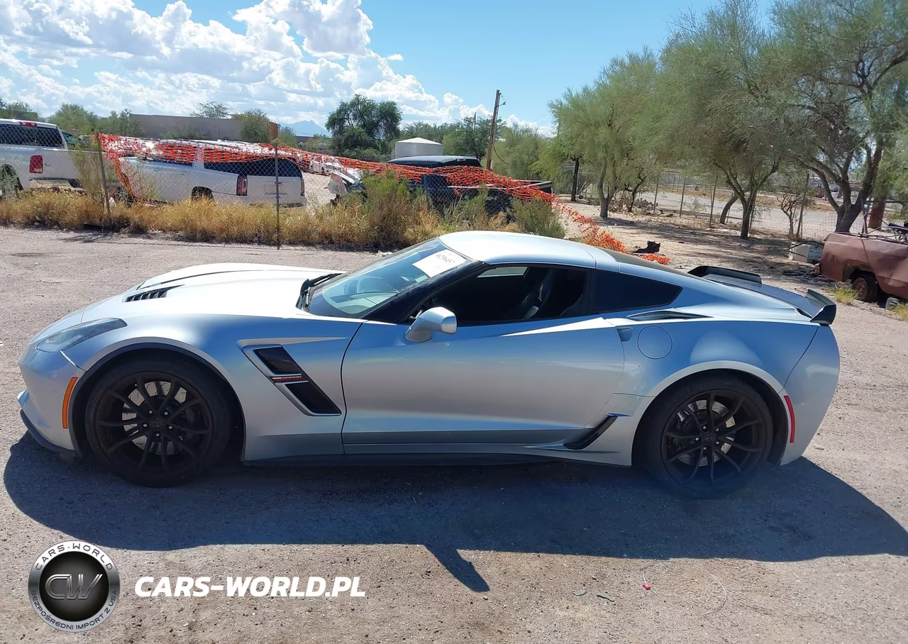 2017 Chevrolet Corvette Grand Sport VIN:1G1YY2D77H5116625 - 14
