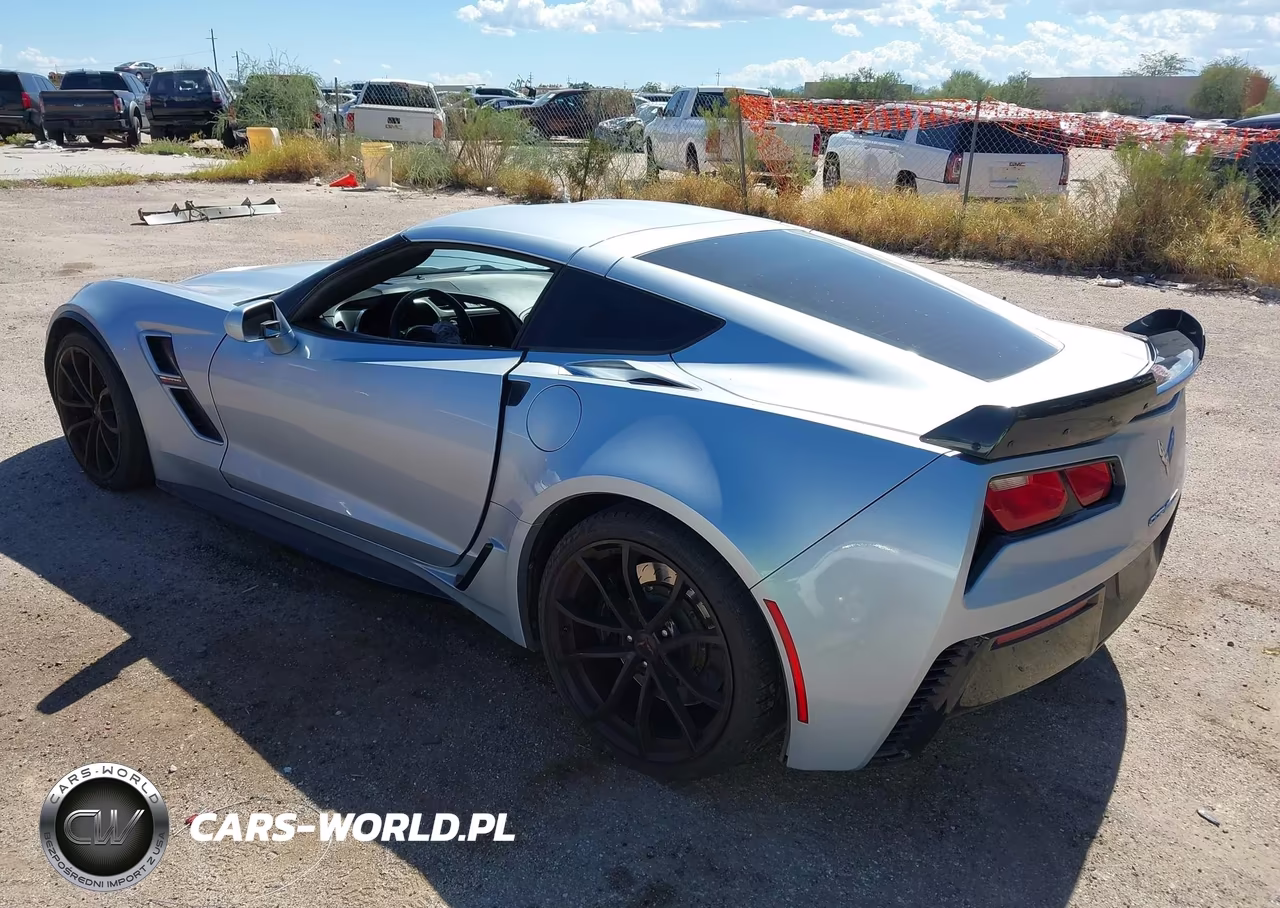 2017 Chevrolet Corvette Grand Sport VIN:1G1YY2D77H5116625 - 3