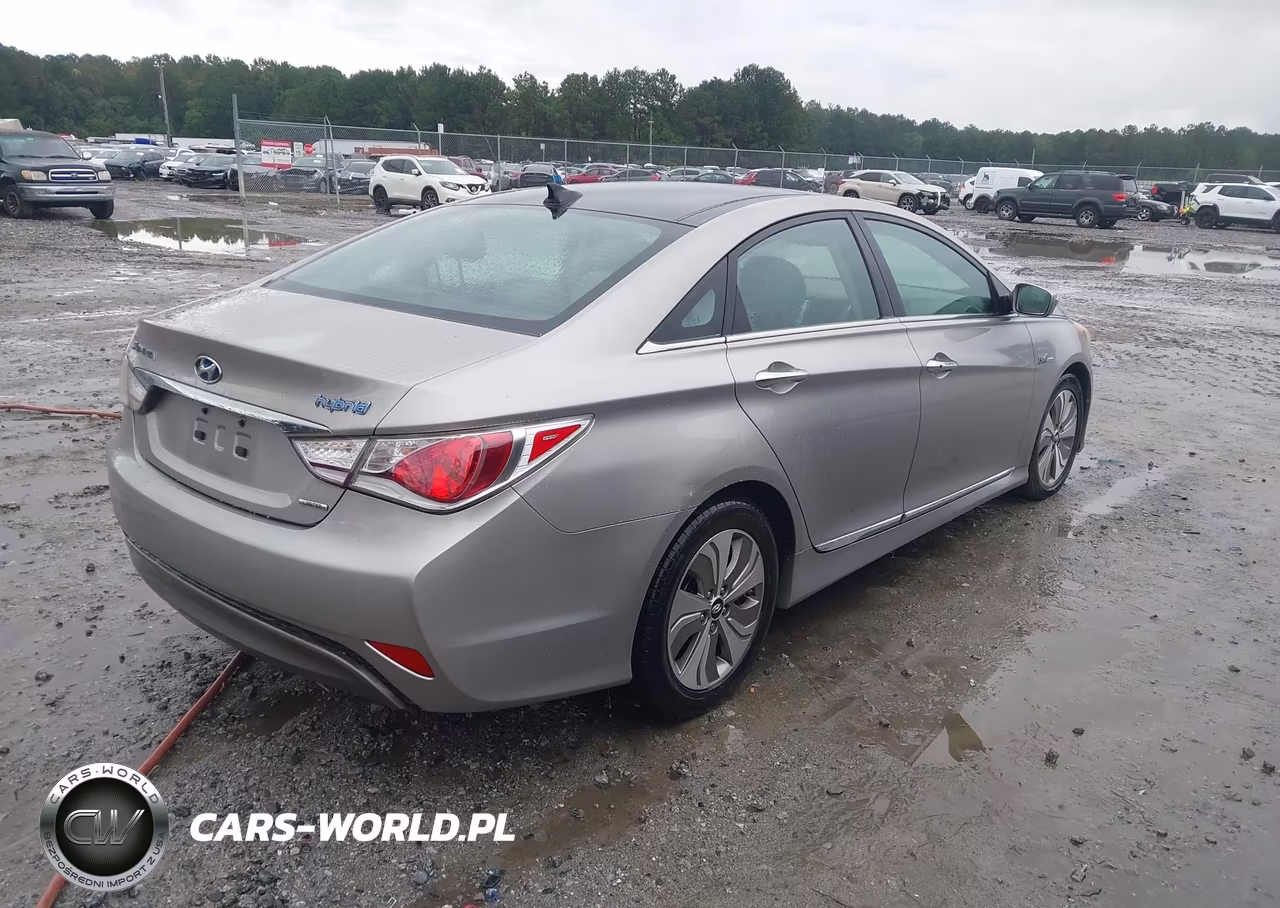 2013 Hyundai Sonata Hybrid Limited VIN:KMHEC4A42DA070732 - 4