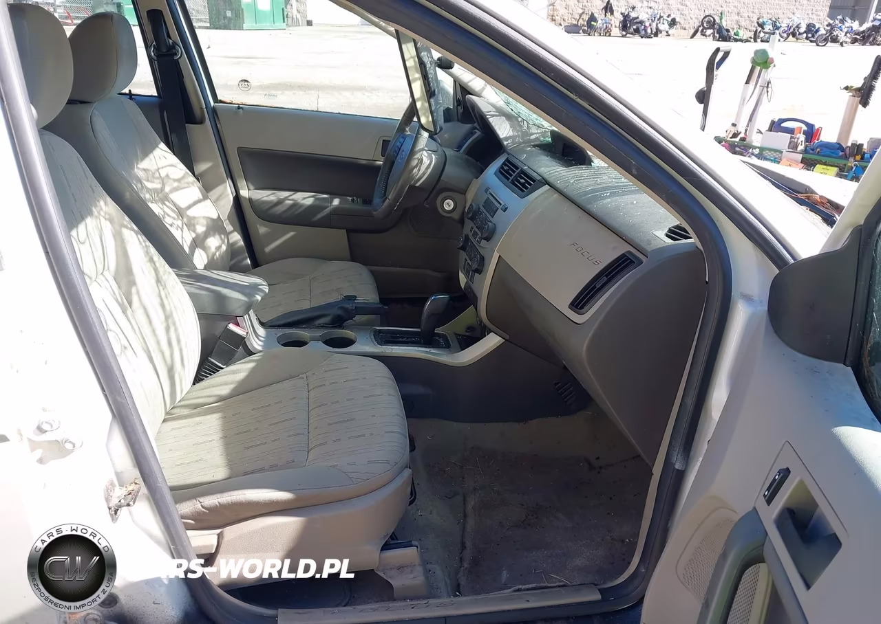2009 Ford Focus Se VIN:1FAHP35N39W195869 - 5