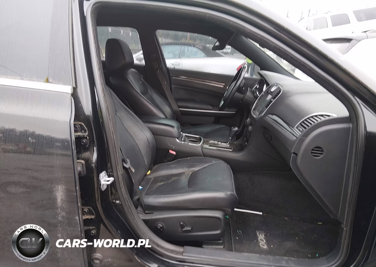 2012 Chrysler 300C VIN:2C3CCAET1CH151446 - 5