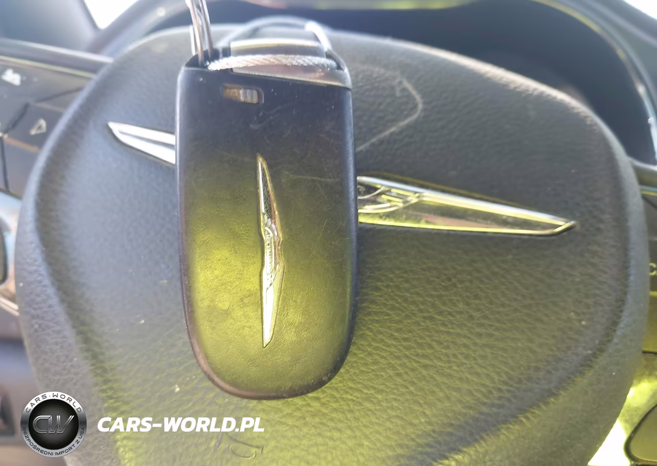 2015 Chrysler 200 S VIN:1C3CCCBB0FN725764 - 11