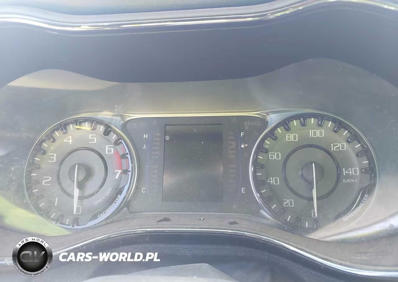 2015 Chrysler 200 S VIN:1C3CCCBB0FN725764 - 7