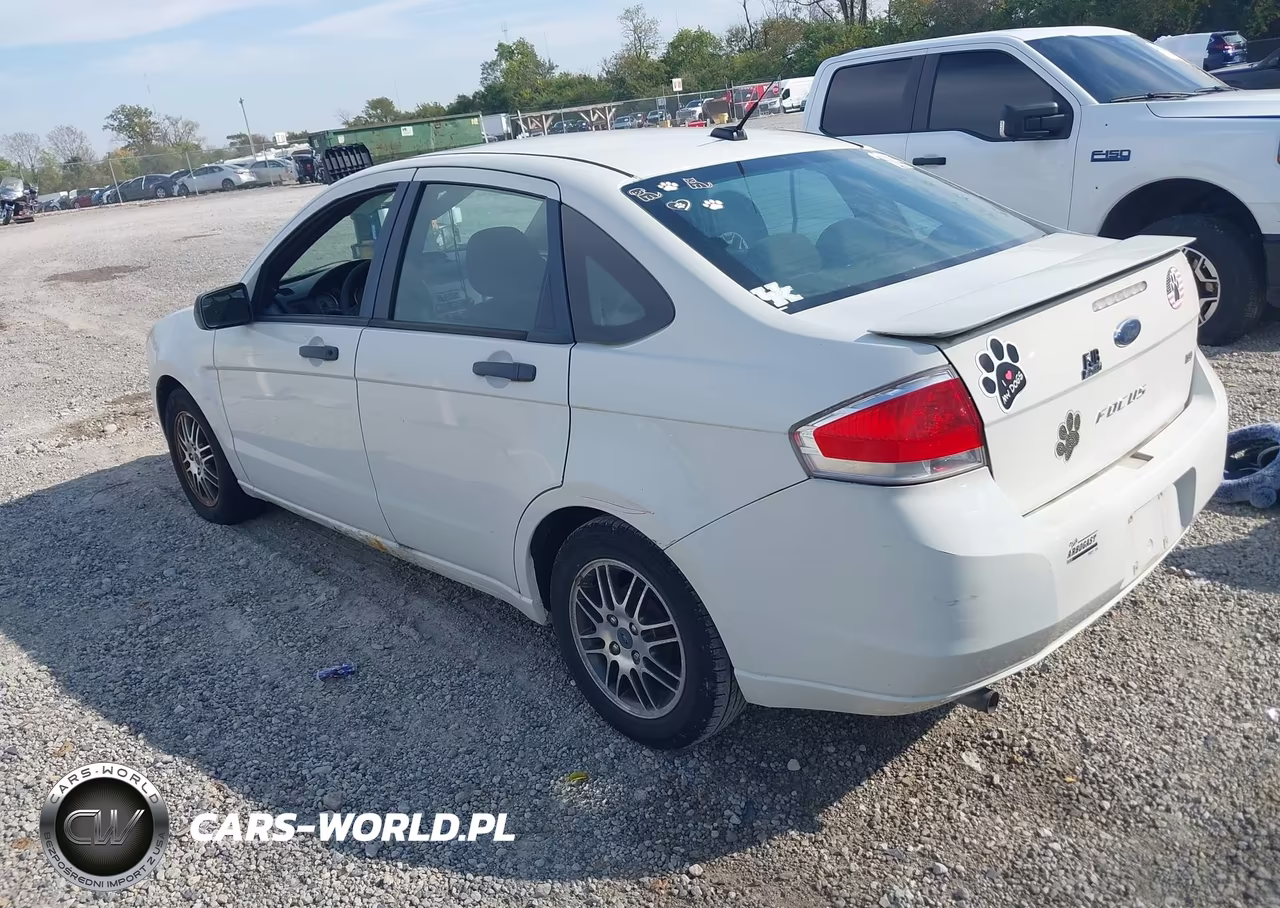 2010 Ford Focus Se VIN:1FAHP3FN2AW253019 - 3