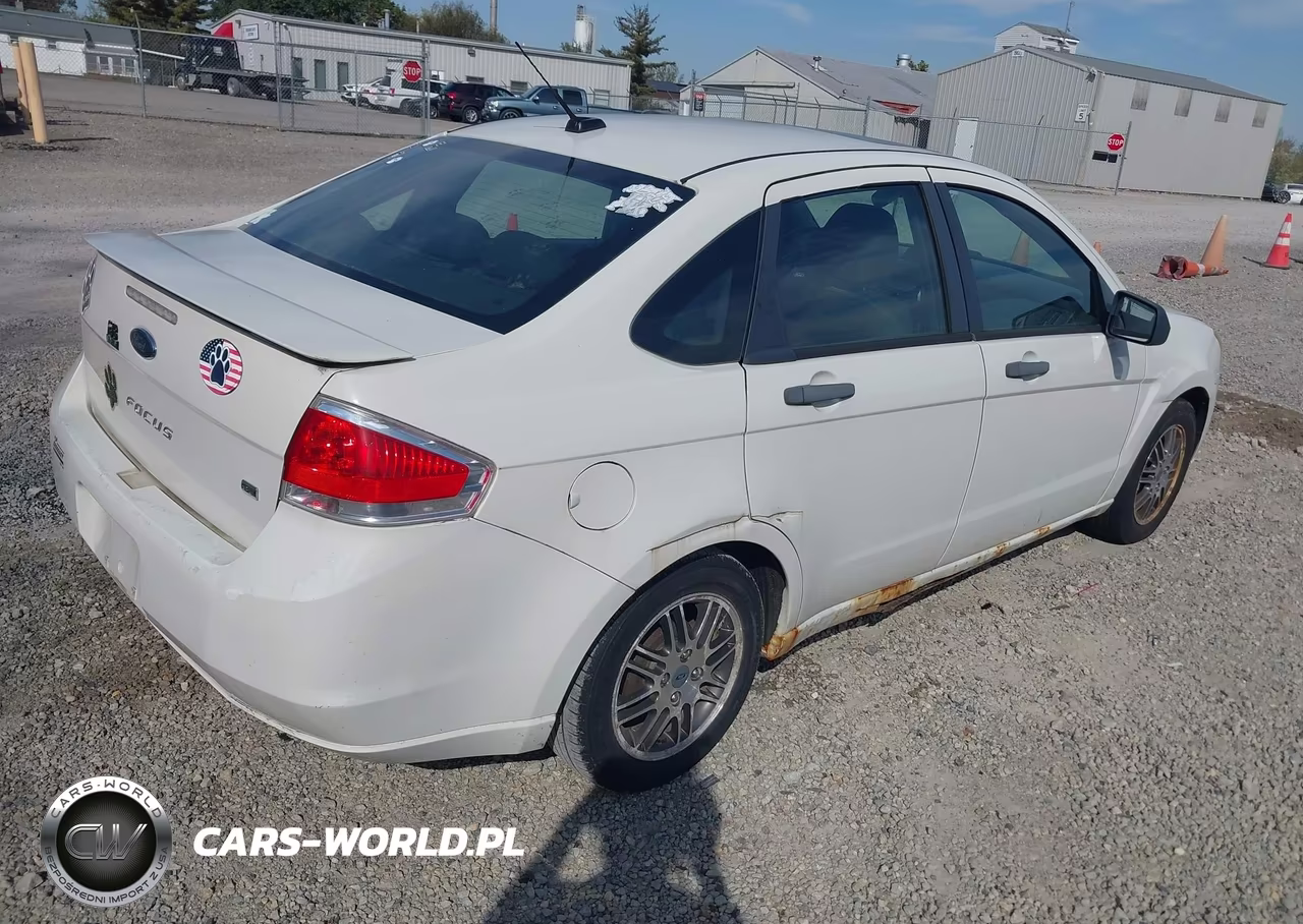 2010 Ford Focus Se VIN:1FAHP3FN2AW253019 - 4