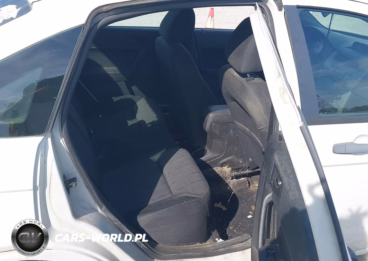 2010 Ford Focus Se VIN:1FAHP3FN2AW253019 - 8