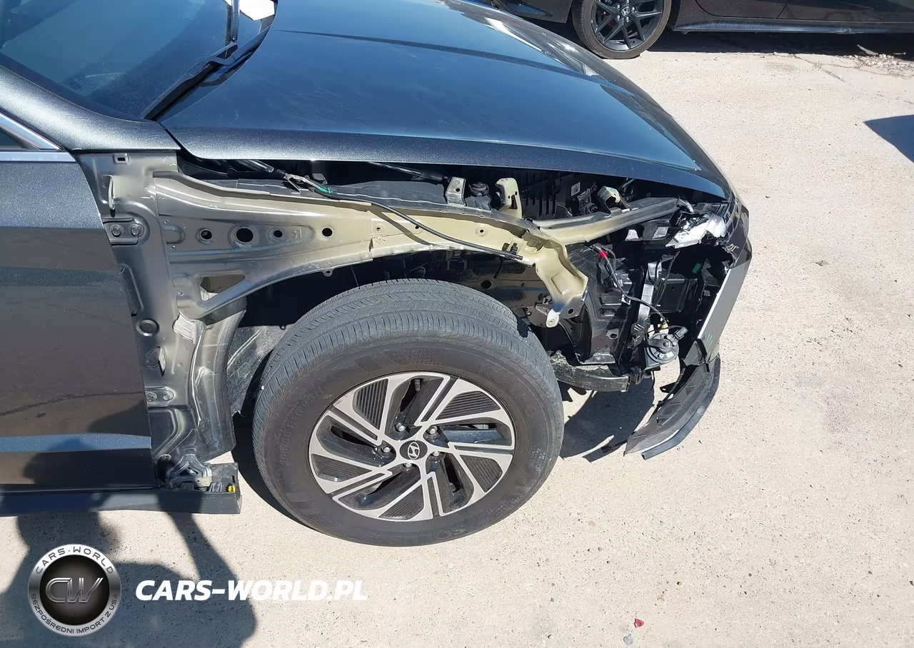 2026 Hyundai Sonata Hybrid Blue VIN:KMHL24JJ2TA173647 - 6