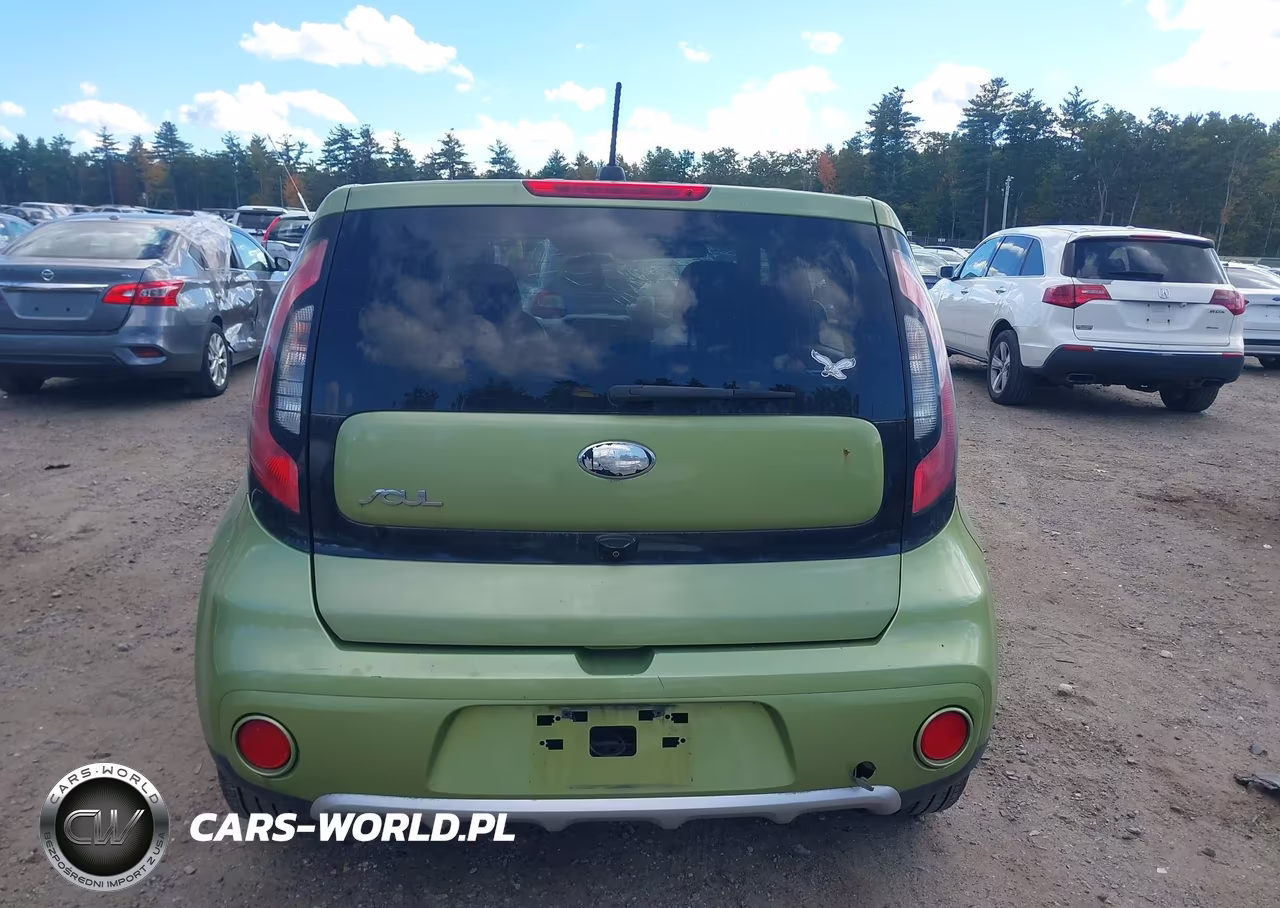 2018 Kia Soul + VIN:KNDJP3A58J7888338 - 17
