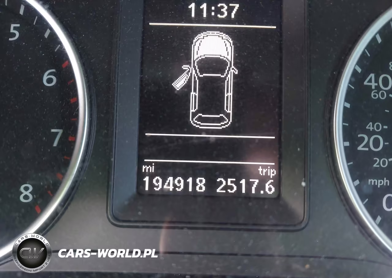 2016 Volkswagen Tiguan Se VIN:WVGBV7AX7GW589081 - 16