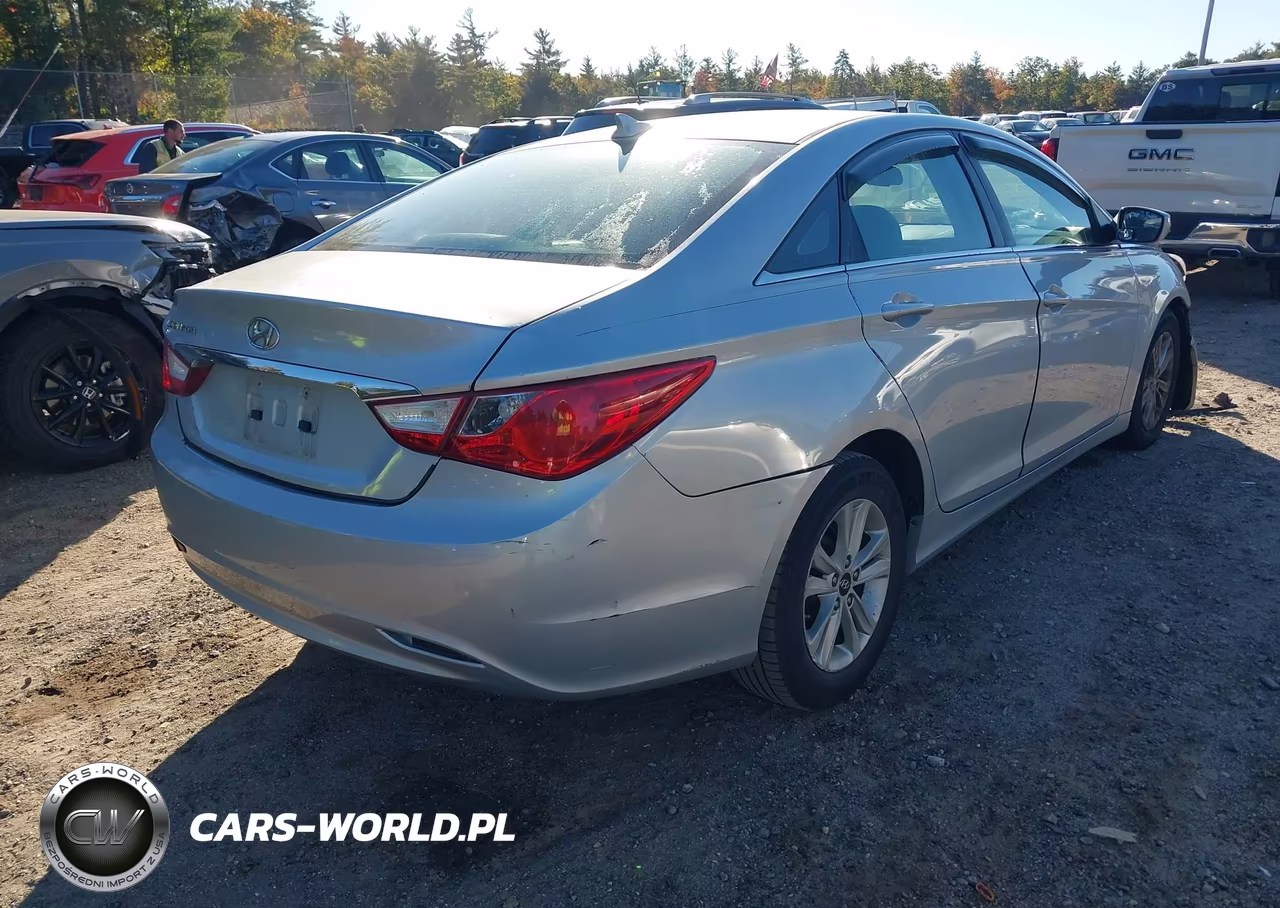 2012 Hyundai Sonata Gls VIN:5NPEB4AC7CH488788 - 4