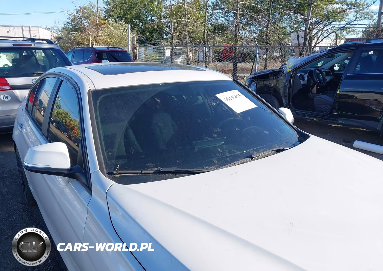 2018 BMW 320I xDrive VIN:WBA8A3C55JA357627 - 18