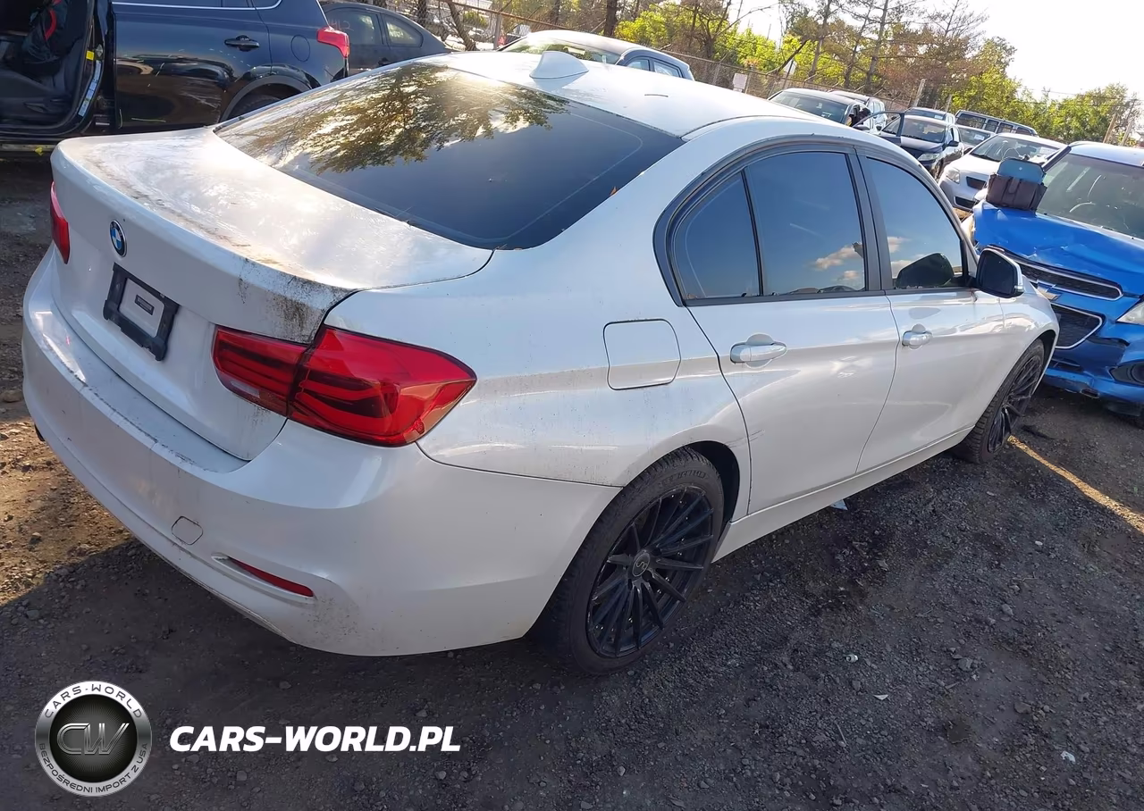 2018 BMW 320I xDrive VIN:WBA8A3C55JA357627 - 4