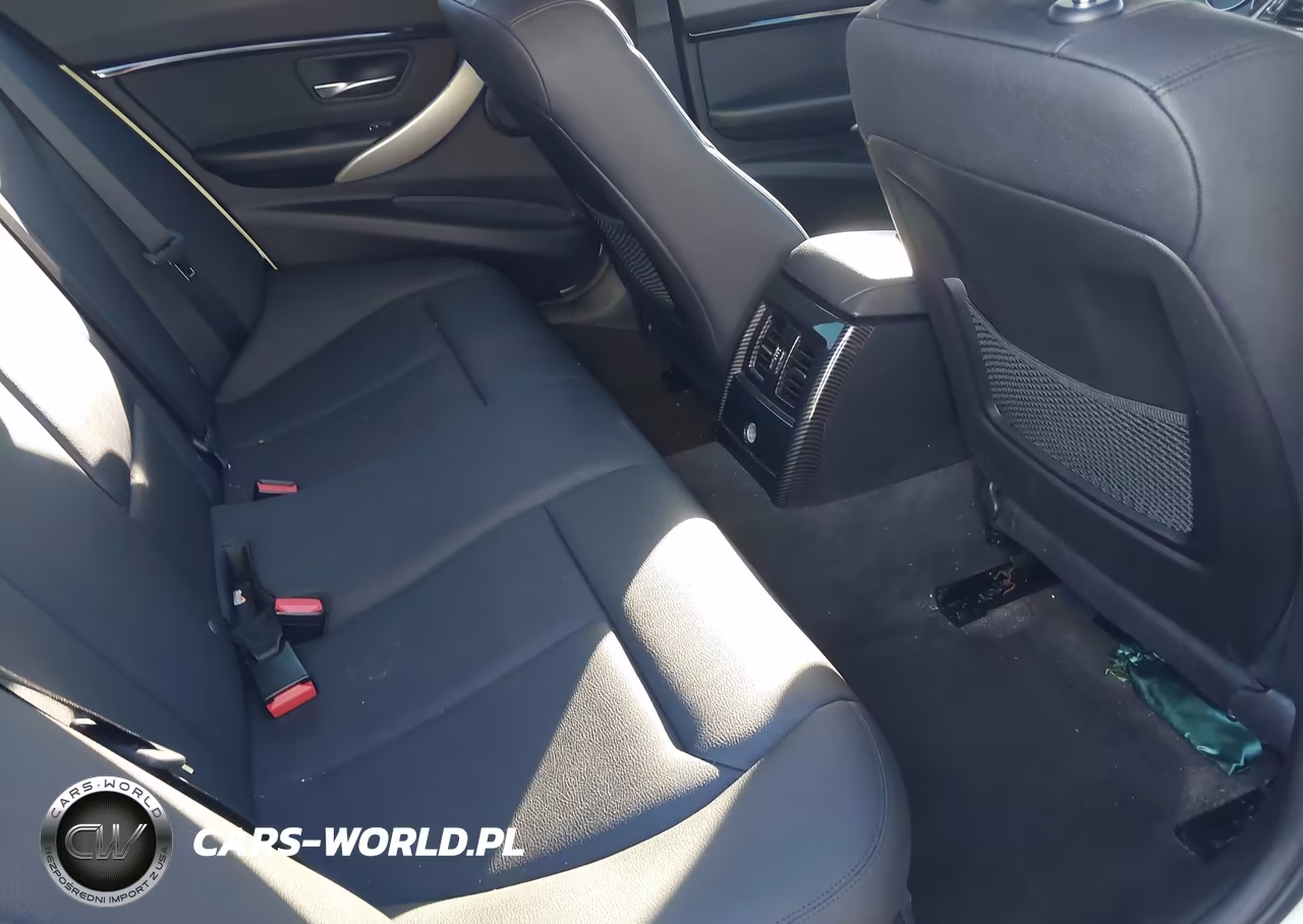 2018 BMW 320I xDrive VIN:WBA8A3C55JA357627 - 8